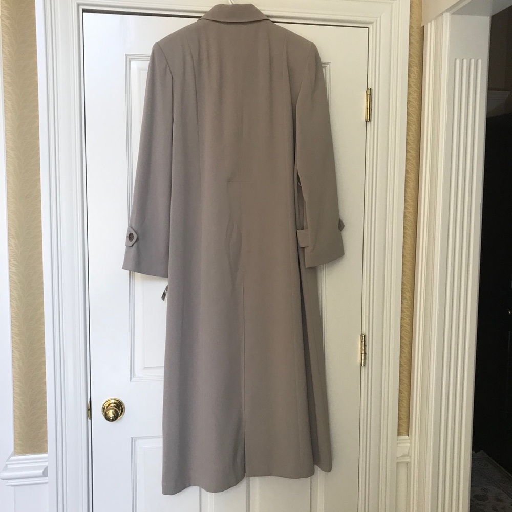 Talbots Trenchcoat - Picture 2 of 5